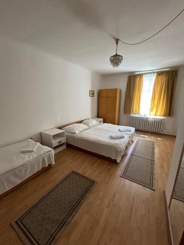 Bed and Breakfast Corvin Panzio Győr Esterno foto