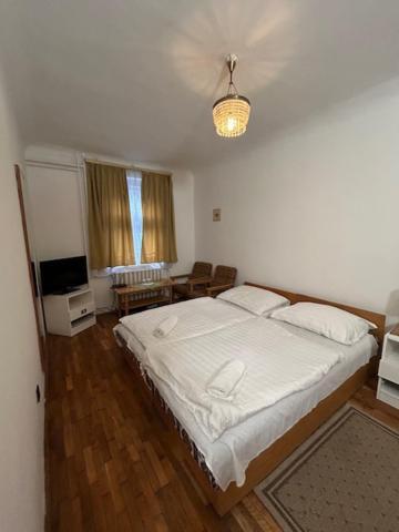 Bed and Breakfast Corvin Panzio Győr Esterno foto
