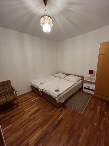 Bed and Breakfast Corvin Panzio Győr Esterno foto
